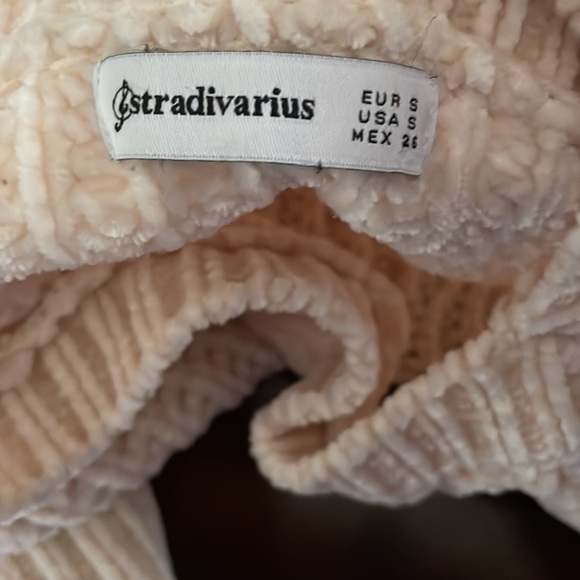 Pastel Yellow Sweater - Picture 4 of 7